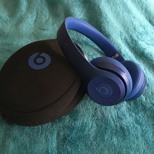 Beats solo headphones